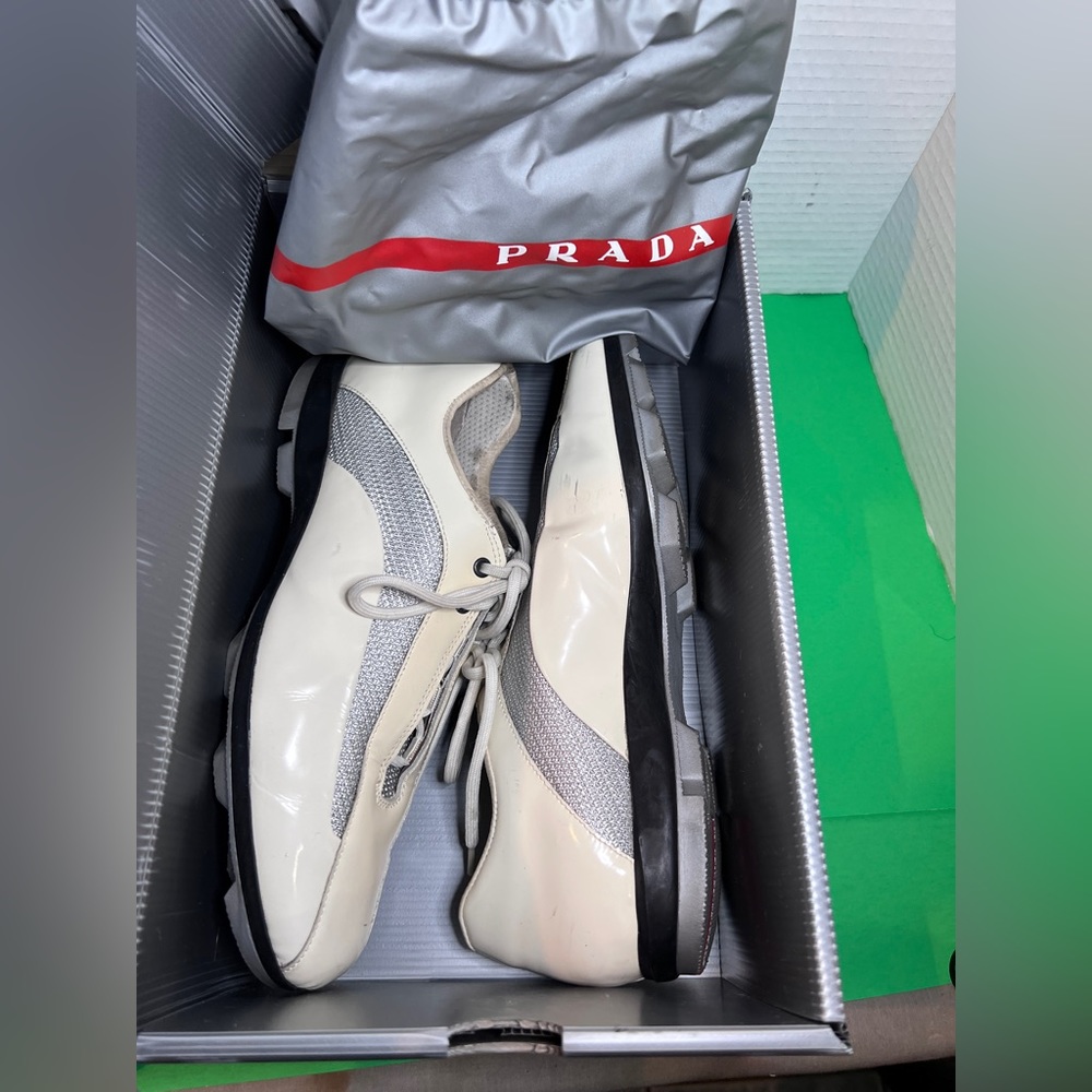 Vintage Prada Sneakers  size 10.5/40.5